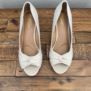 DexFlex Comfort Peep Toe Wedges